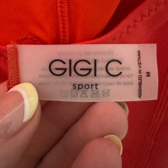 Gigi C Sport NWOT The Gia Belted Romper Open Back 90s Style In Coral Size Medium - Picture 8 of 10